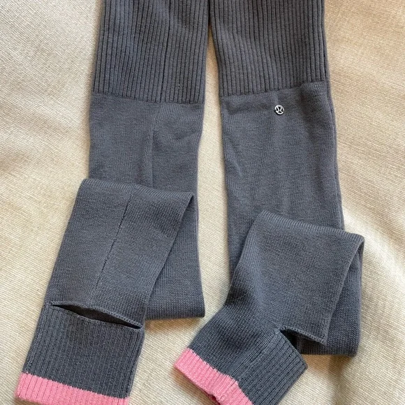 NEW Lululemon convertible Leg Warmers - Picture 7 of 14